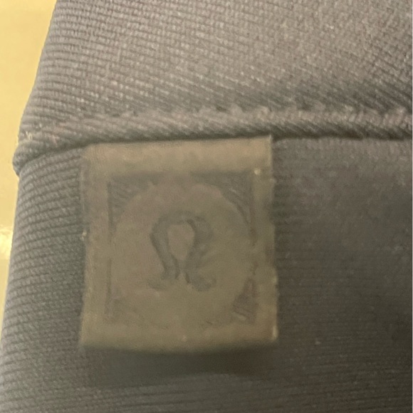 Lululemon Commission Classic fit warpstreme pants in khaki and navy blue. 34x32 - Picture 4 of 5